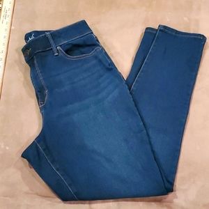 Gloria Vanderbilt jeans